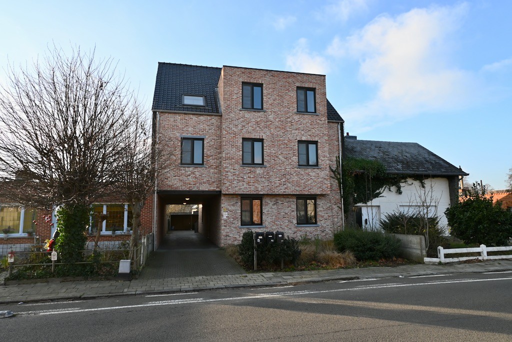 Leuk dakappartement met 2 slaapkamers . - foto 1