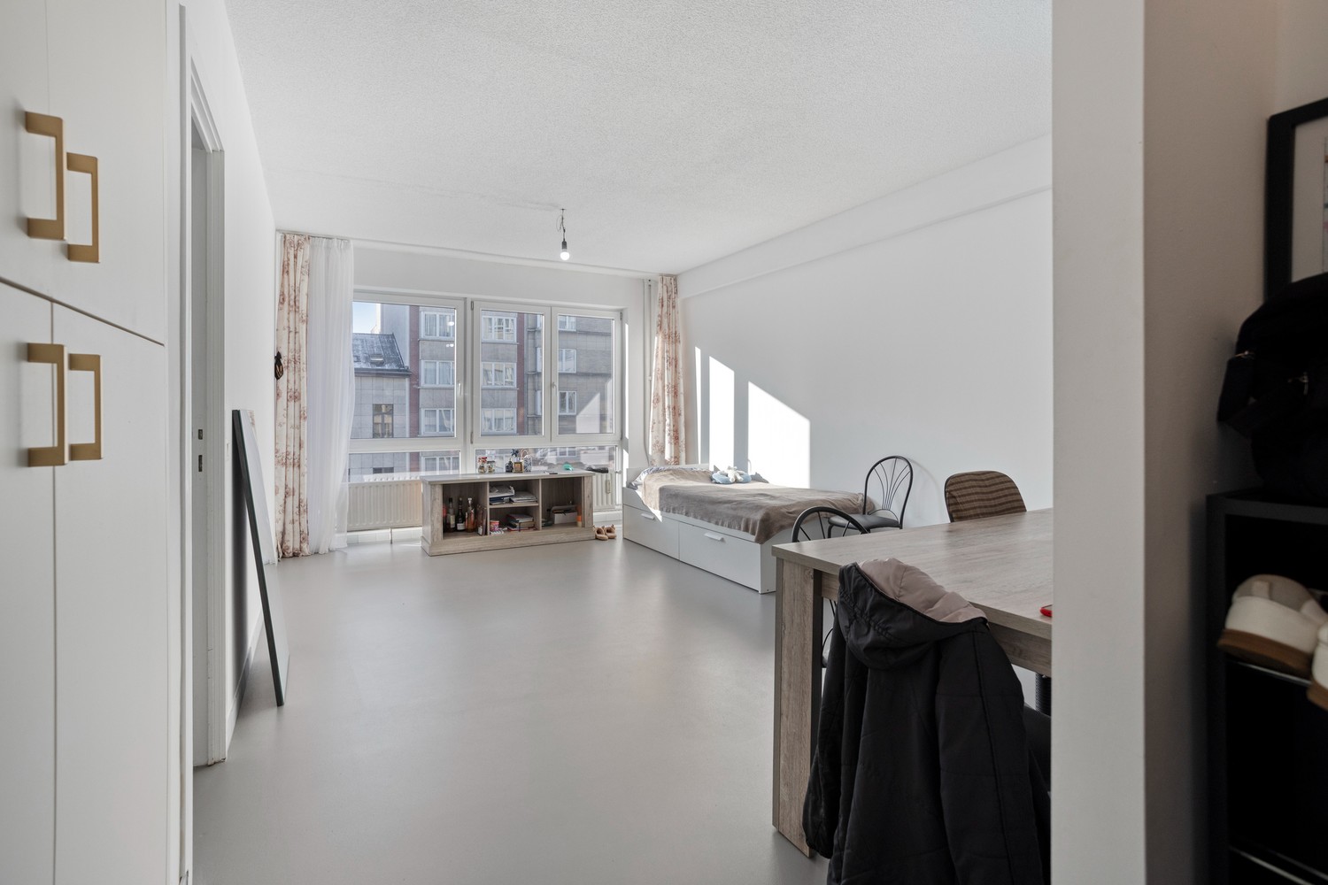 Instapklaar gerenoveerd appartement op de 4de verdieping - photo 2