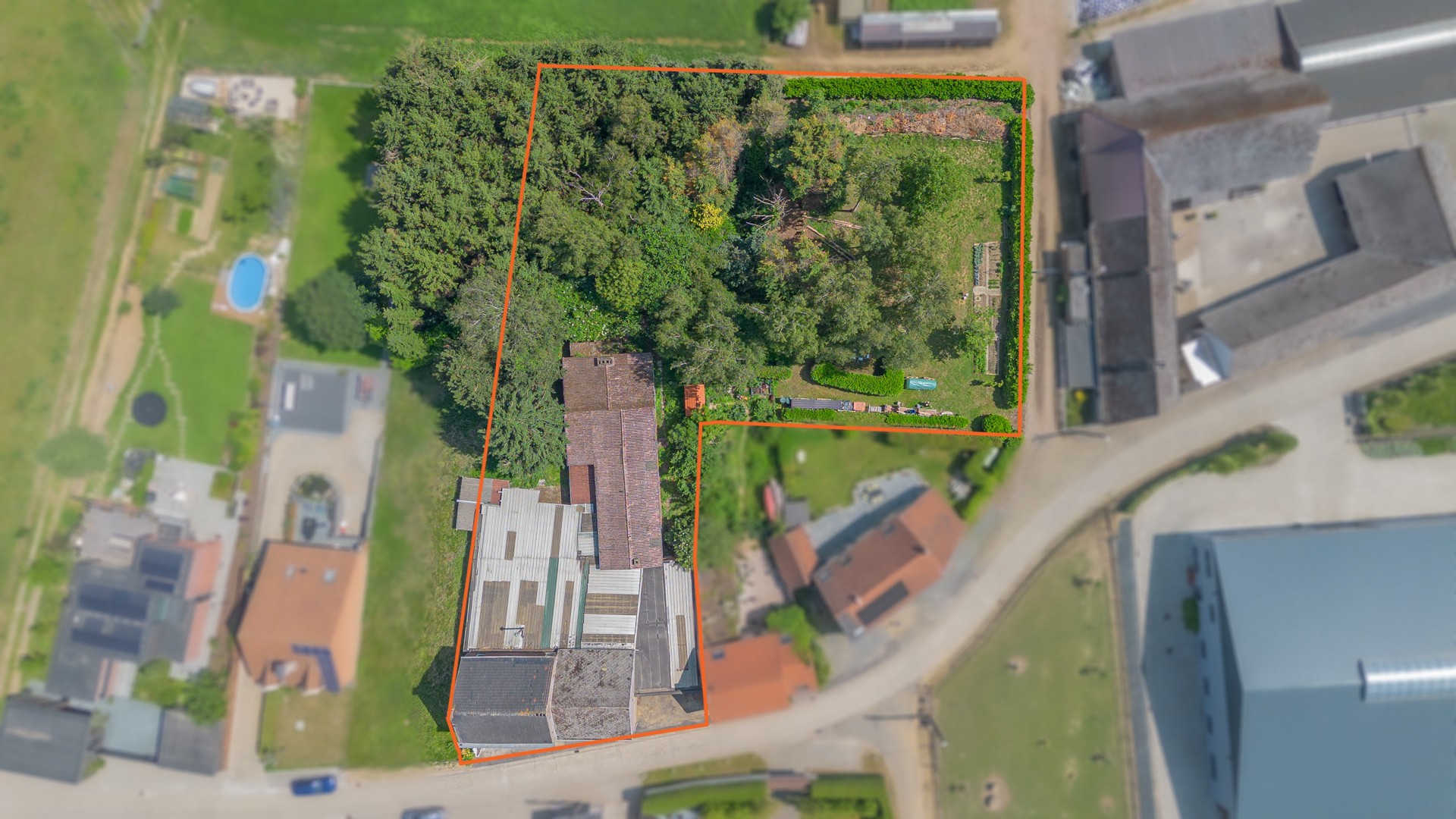 ST-LIEVENS-ESSE – Karaktervolle burgerwoning met ateliers op unieke landelijke locatie - foto 3