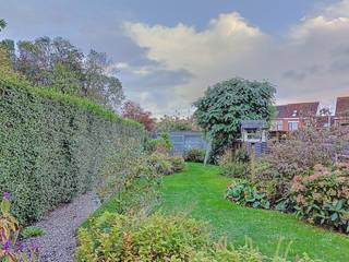 Maison spacieuse et confortable de 4 chambres à louer dans le centre d'Anzegem. La maison dispose d'un jardin spacieux et ensoleillé où vous...
