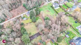 Te renoveren of af te breken woning op een toplocatie in Boortmeerbeek Op zoek naar een renovatieproject met potentieel, of naar een uitzonderlijk...