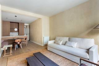 PLAN UW BEZOEK VIA VOLGENDE LINK: https://listed.mijnhuurprofiel.be/whise/7212312Bent u op zoek naar een stijlvol en luxueus ingericht appartement op...