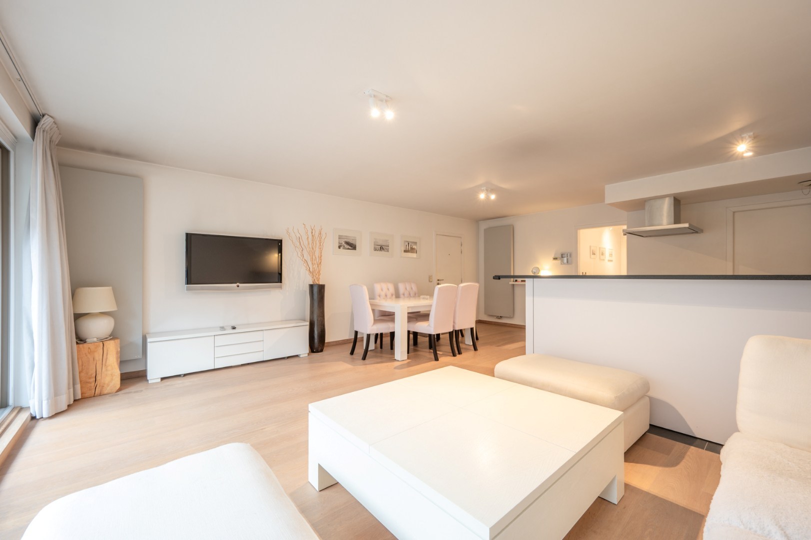 Apartment for rent in Knokke-Heist with 2 bedrooms - photo 4