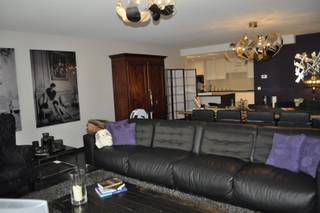 Zoekt U een ruim en knap gemeubeld appartement ?Dan moet U zeker dit appartement es bezoeken. De woonkamer is ruim en de keuken is volledig...
