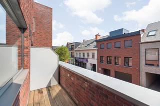 Bent u op zoek naar een comfortabele huurwoning op toplocatie? Deze mooie gesloten bebouwing in het centrum van Tessenderlo-Ham biedt alles wat...