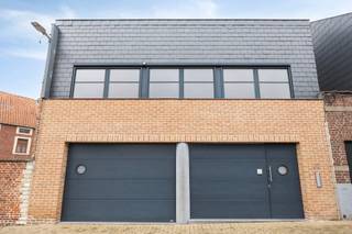 Instapklare woning met hoogwaardige afwerking in het pittoreske HoegaardenIn het charmante Hoegaarden staat deze kwalitatief gebouwde woning uit 2005...