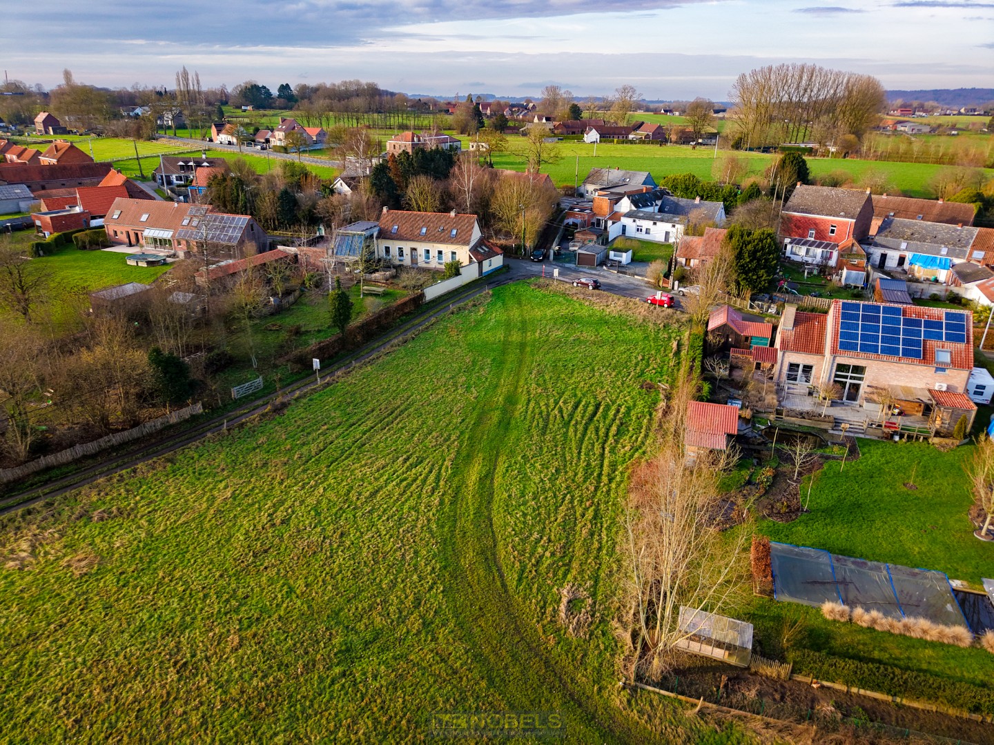 Te koop, Ruime bouwgrond voor open bebouwing op landelijke ligging te Ellezelles! - photo 4