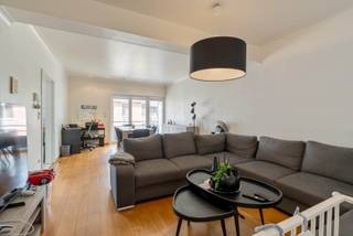 Energiezuinig 3-slpk appartement met 2 terrassen, gelegen in het centrum van Leopoldsburg, temidden verschillende horecazaken en winkels, scholen...