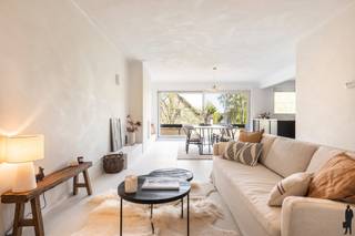 Stijlvol gerenoveerd appartement met 2 slaapkamers en zuidgericht terras in de gegeerde ElsdonkwijkTroeven van het appartement:- Hoogwaardig en...