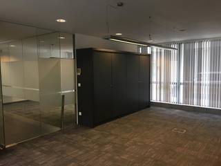 Kantoorruimte van 220m² gelegen te hartje St-Truiden op 200 m van de Grote Markt, op de gerehabiliteerde site tussen Diesterstraat en Zoutstraat...