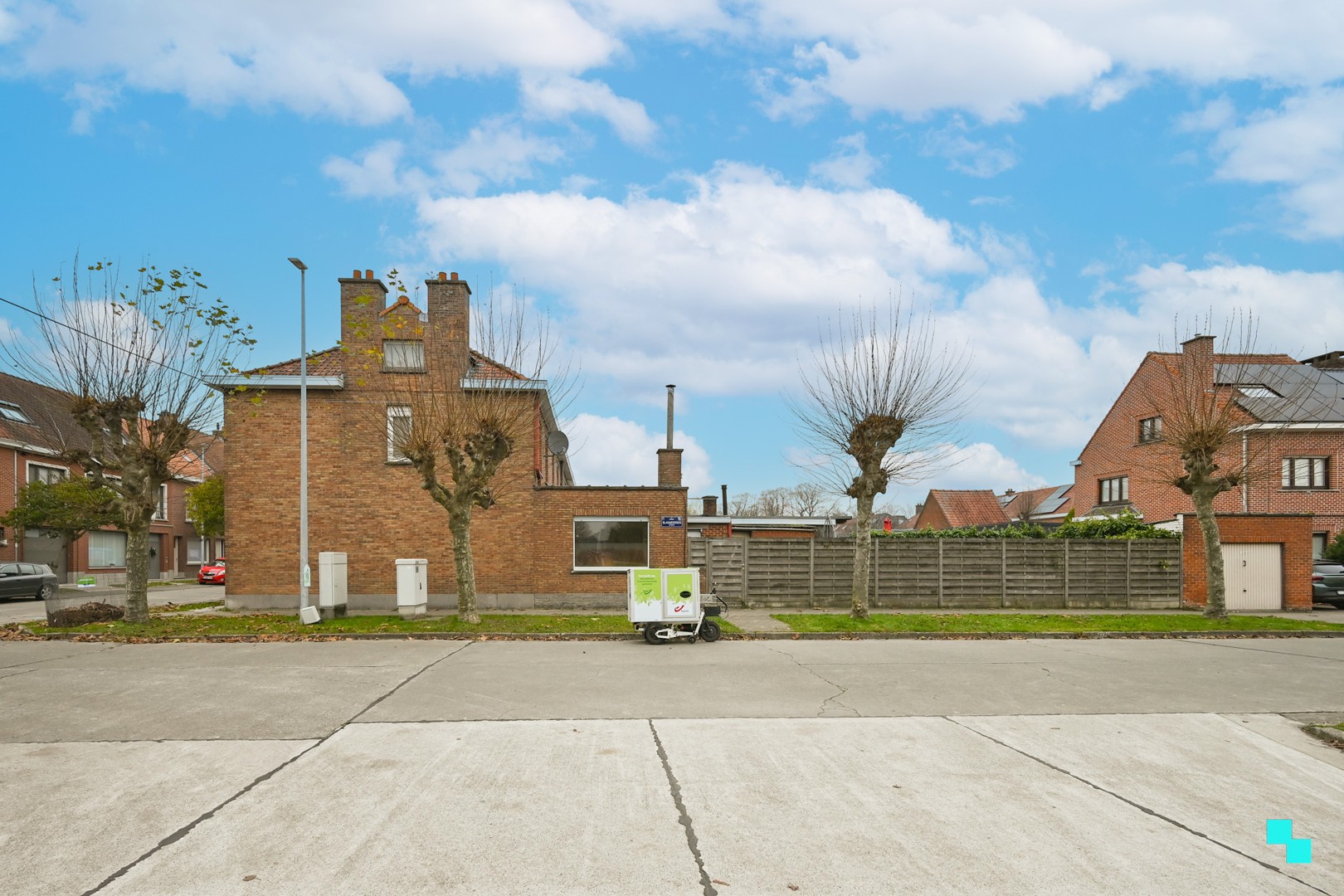 Halfopen bebouwing met garage nabij centrum Izegem - photo 3