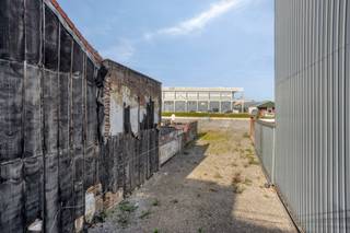 Wij bieden te koop aan: een uitzonderlijke projectgrond gelegen aan de Bergensesteenweg 261 (Chaussée de Mons 261) in Anderlecht. Dit perceel, met...