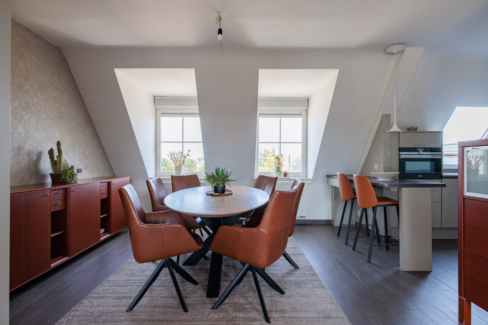 Warm ingericht duplexappartement met garage én staanplaats - foto 4
