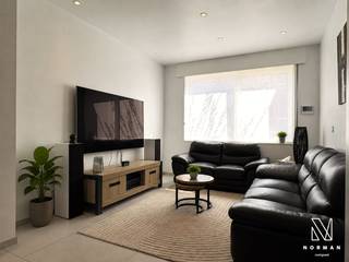 Welkom in deze instapklare, kraaknette woning met 3 slaapkamers op wandelafstand van Kortrijk-centrum!<br /><br />We komen de woning binnen via een mooie hall die toegang geeft tot de zeer lichtrijke leefruimte met eetplaats. De aangrenzende op maat gemaakte keuken is praktisch ingericht en voorzien van alle toestellen. In de badkamer vinden we een mooi meubel met dubbele lavabo en een luxueuze inloopdouche. Er is een afzonderlijk toilet. <br /><br />De 1e verdieping bereiken we via een mooie houten trap. We vinden er 2 ruime slaapkamers terug. De indrukwekkende “master bedroom” bevindt zich op de 2e verdieping en is zoals de rest van de woning tot in de puntjes afwerkt.<br /><br />De onderhoudsvriendelijke tuin omvat een zonnig terras en een handige bergruimte. Onder de woning bevindt zich nog een kelder. <br /><br />Mogelijkheid tot huren garage en fietsenberging in de straat.<br /><br />+ EPC B, inclusief 12,6 m² zonnepanelen<br />+ instapklaar en tot in de puntjes afgewerkt<br />+ zeer aangename buurt<br /><br />De geafficheerde prijs van 299.000 euro is een vanafprijs. Elk bod vanaf 299.000 euro of hoger wordt voorgelegd aan de eigenaar die dit bod al dan niet kan aanvaarden.<br /><br />Een bezoek inplannen? Contacteer Annelies via 0479/40.24.24 of annelies@vastgoednorman.be