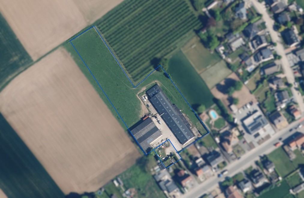 Twee percelen grond met loodsen te koop – Strategisch gelegen langs de Maastrichtersteenweg in Riemst - foto 2