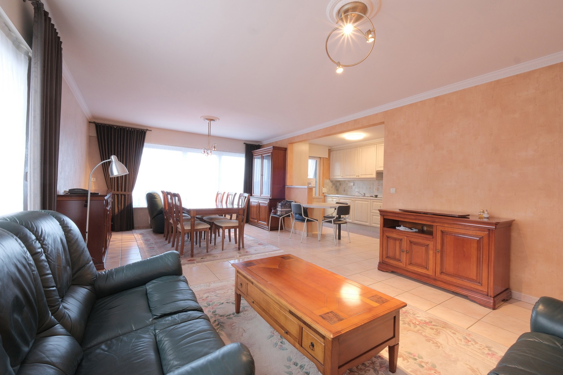 Lichtrijk en ruim appartement - foto 3