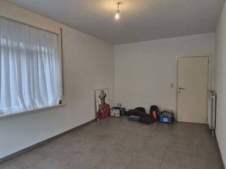 Bezoeken kunnen niet telefonisch ingepland worden, huurprofiel is verplicht: klik op BEZOEK AANVRAGEN via de volgende link: en maak een...