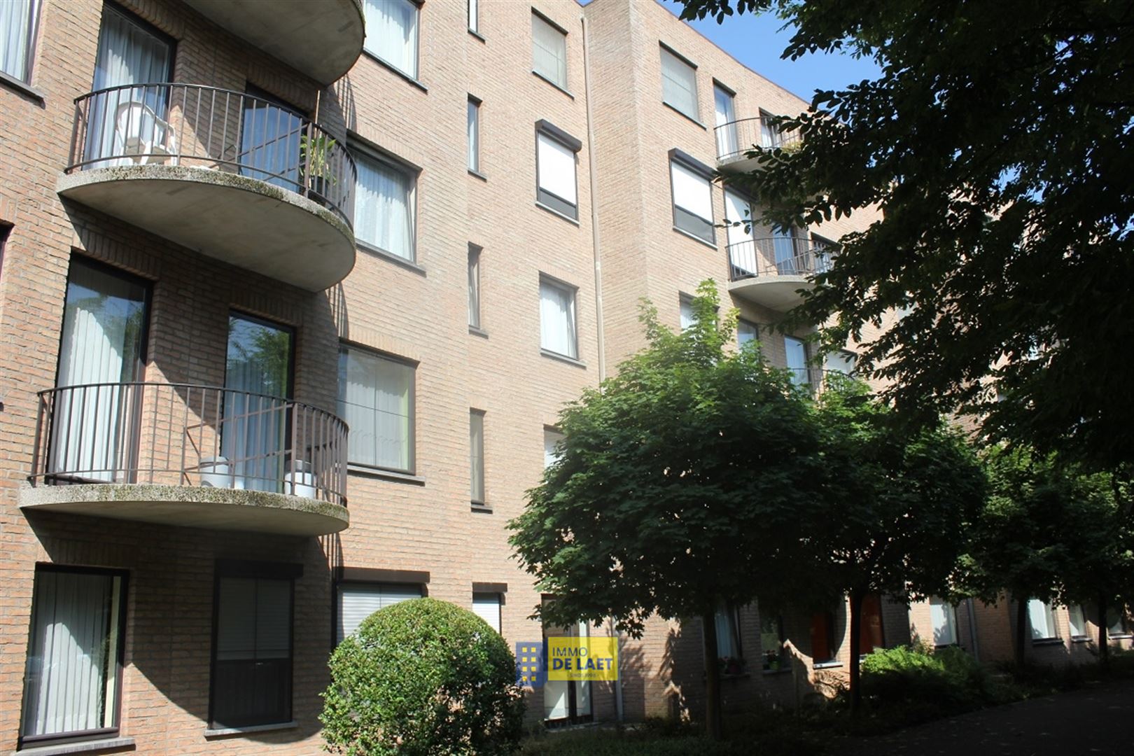 Appartement met 2 slaapkamers en staanplaats - foto 2