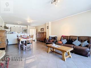 Deze gezellige studio met ruime slaapkamer en aanpalende badkamer ligt op een ideale locatie.Dichtbij het centrum van Landen, het treinstation en de...