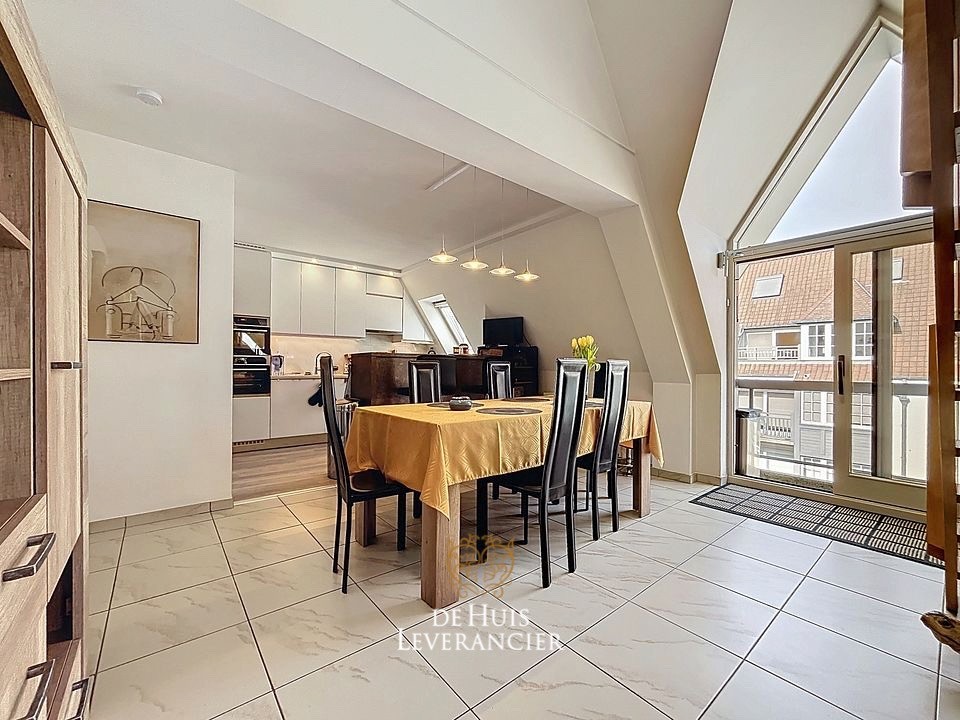 Stijlvol duplex-appartement met 3 slaapkamers op topligging in Koksijde – ideaal als tweede verblijf aan zee - foto 2