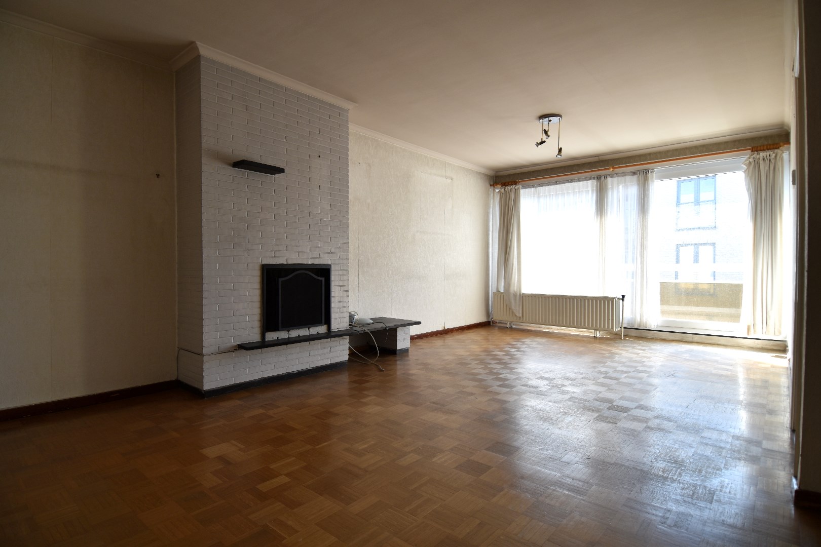 Lichtrijk 2-slaapkamerappartement met zonnig terras te koop in het hart van Gullegem - foto 5