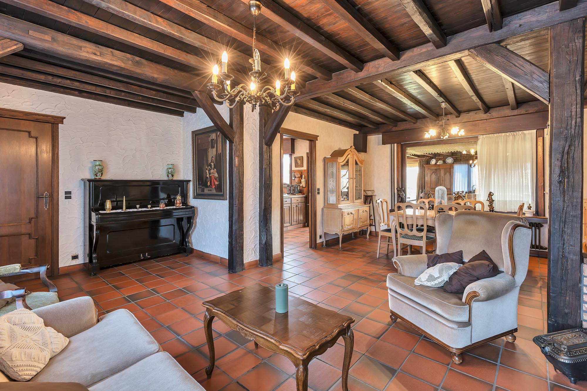 Ruime bungalow met 3 slaapkamers op perceel van 907 m² - foto 4