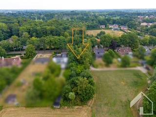 Ontdek deze prachtige bouwgrond van 2060m², ideaal gelegen in een rustige en groene omgeving in Halle. Dit unieke kavel biedt een serene...