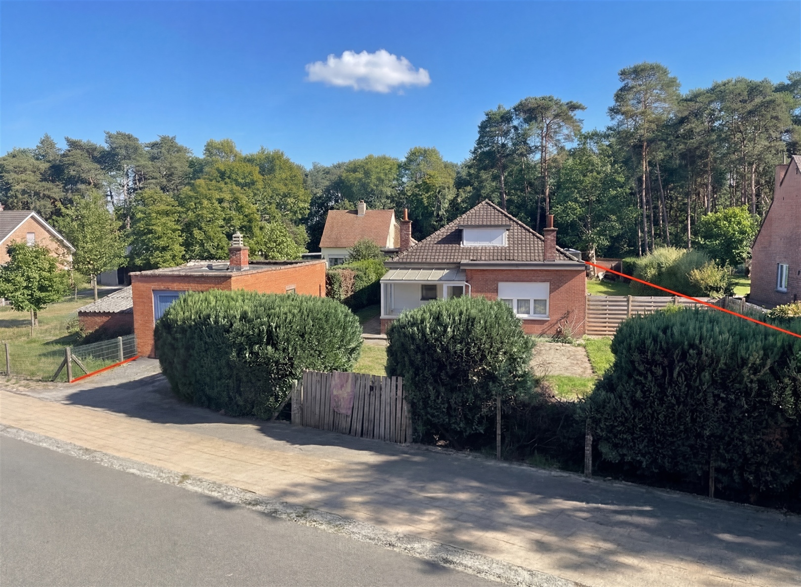 Charmante maison à rénover sur un terrain de 7a et 95ca! - photo 1