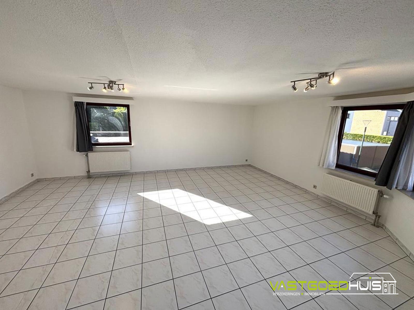 Ruim tweeslaapkamerappartement in het hartje van Liedekerke! - foto 5