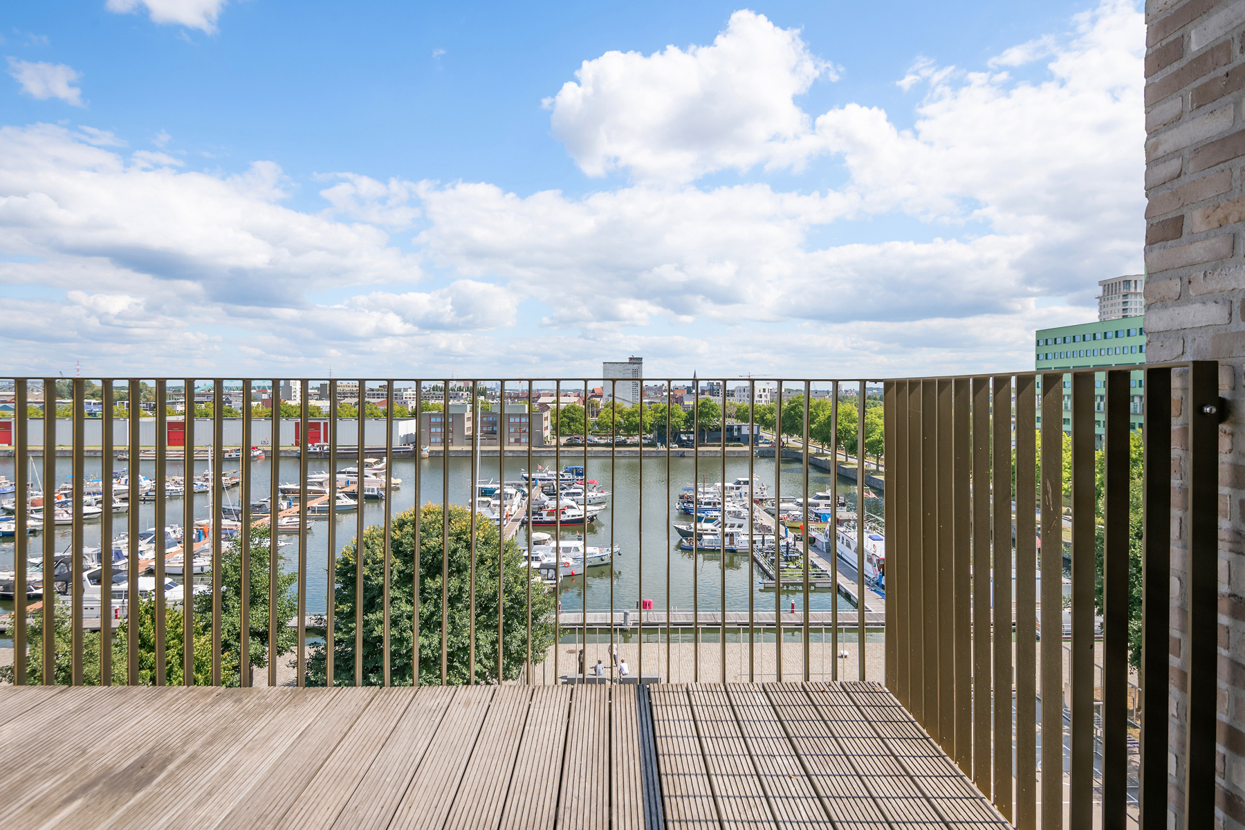 Instapklare penthouse met prachtig uitzicht! - foto 1