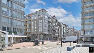 Garage très bien situé sous la place Rubens, au niveau -2. Grâce aux larges voies de circulation, l'entrée et la sortie sont particulièrement...