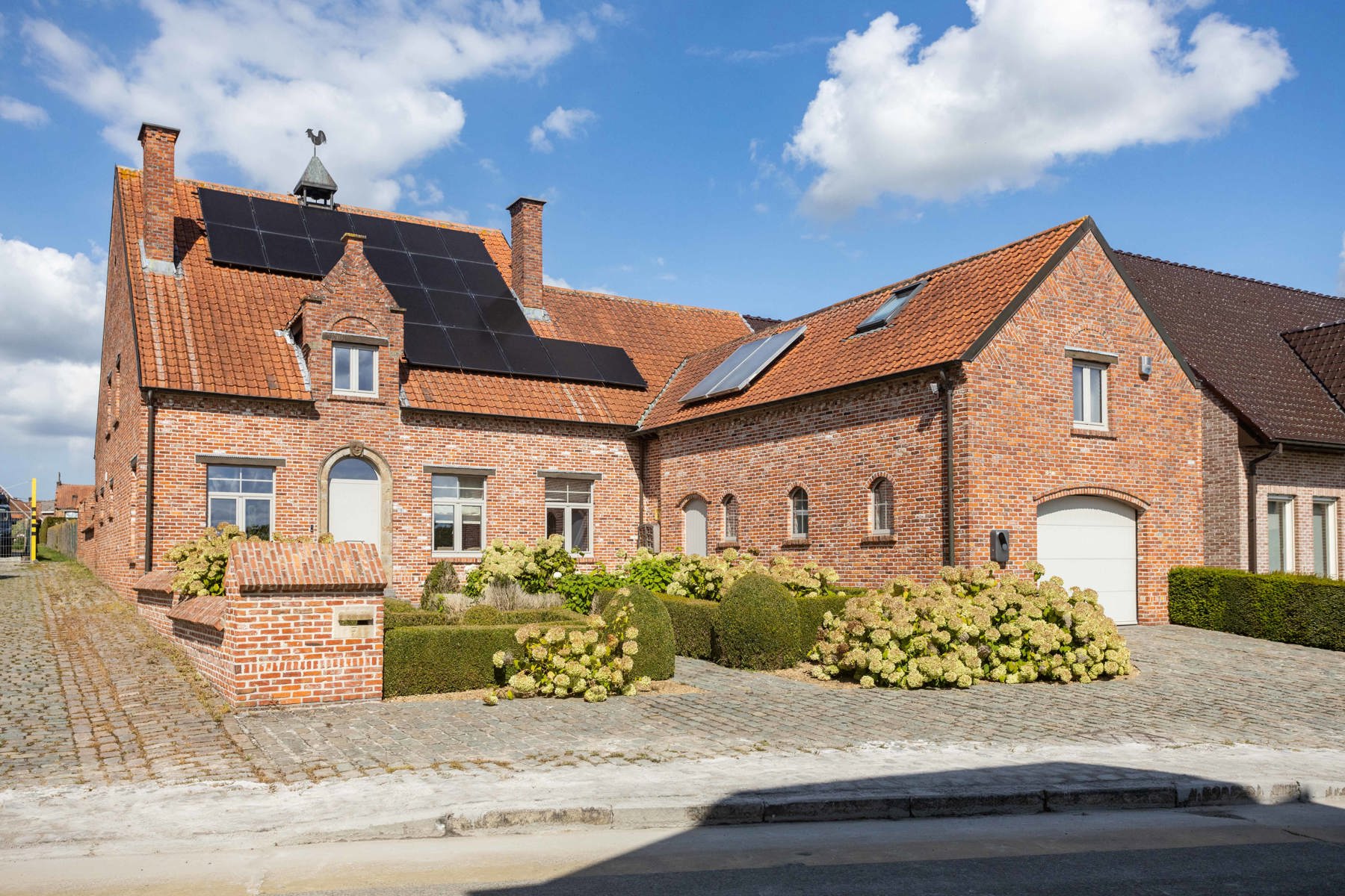 Karaktervolle, energiezuinige woonst (label A) met weide - foto 1