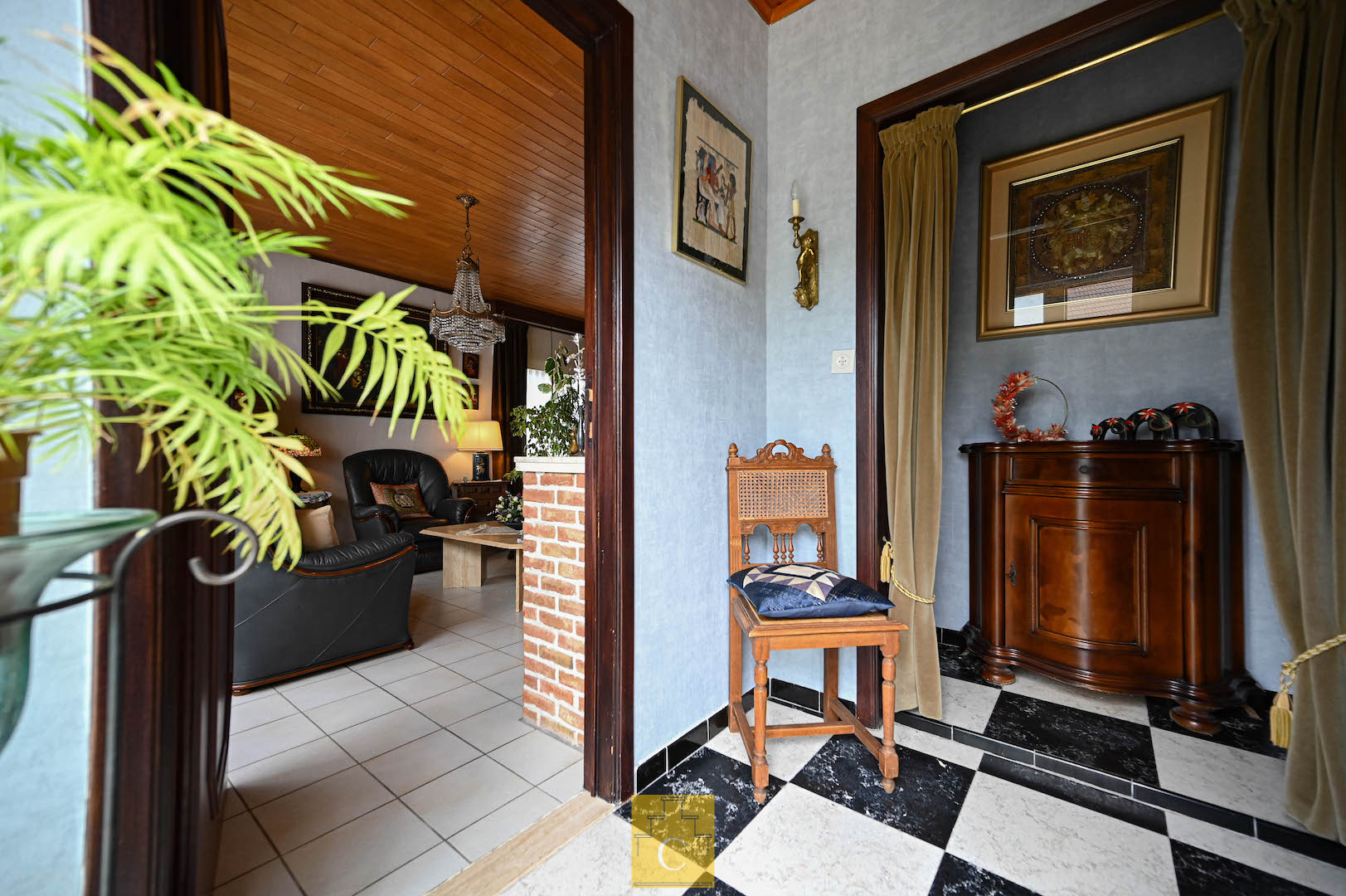 charmante driegevelbungalow met tuin en garage in hartje Loppem - foto 2