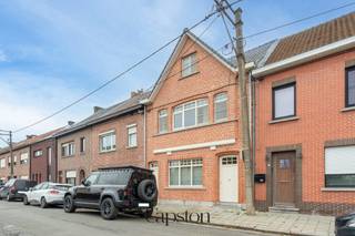 Te koop – Instapklare en ruime woning in ZeleVia Capston Real Estate bieden wij deze verrassend ruime en instapklare woning aan, ideaal voor gezinnen...