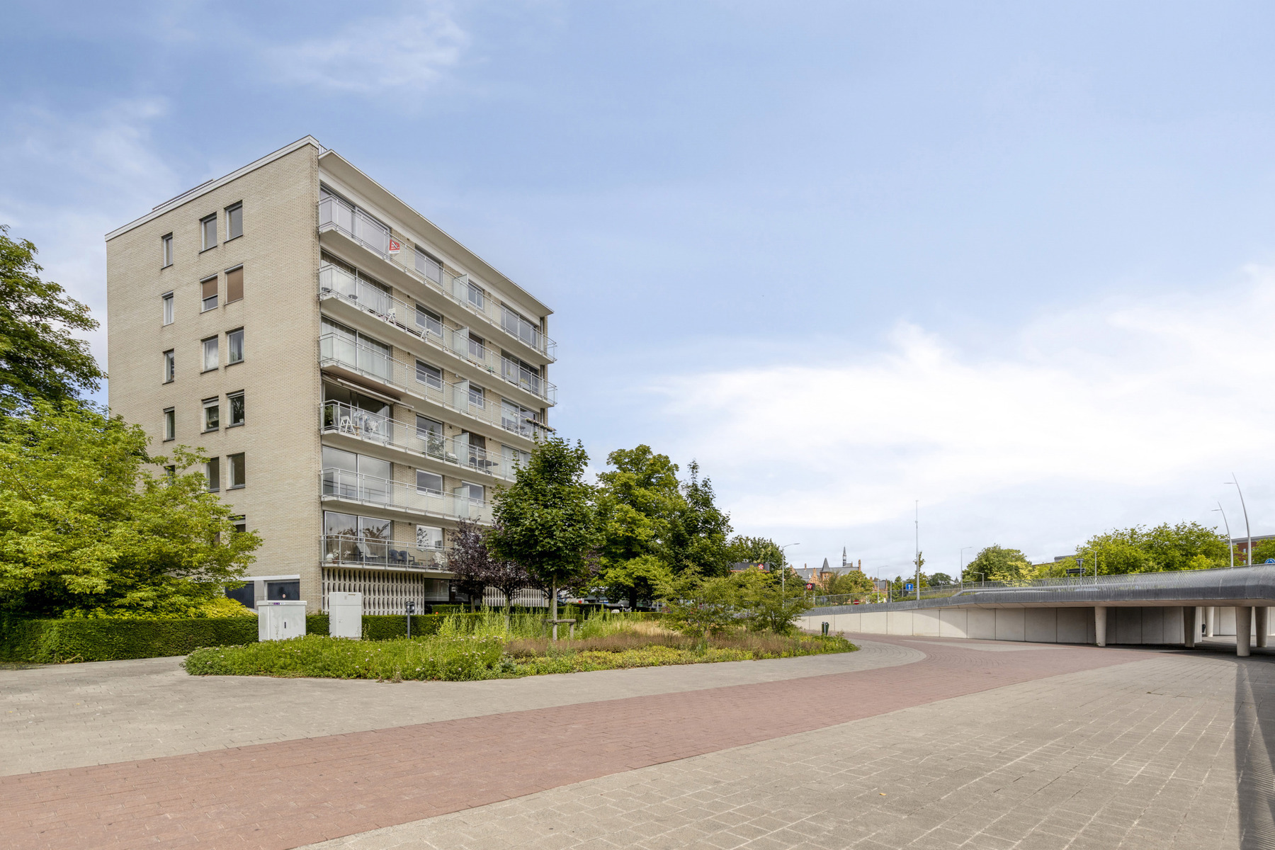 Centraal gelegen gerenoveerd appartement | Station Brugge - foto 2