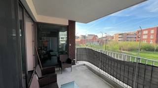 Dit instapklaar appartement is gelegen op de 1° verdieping in Dok Noord (rand van Gent), een super locatie (op wandelafstand van oa...