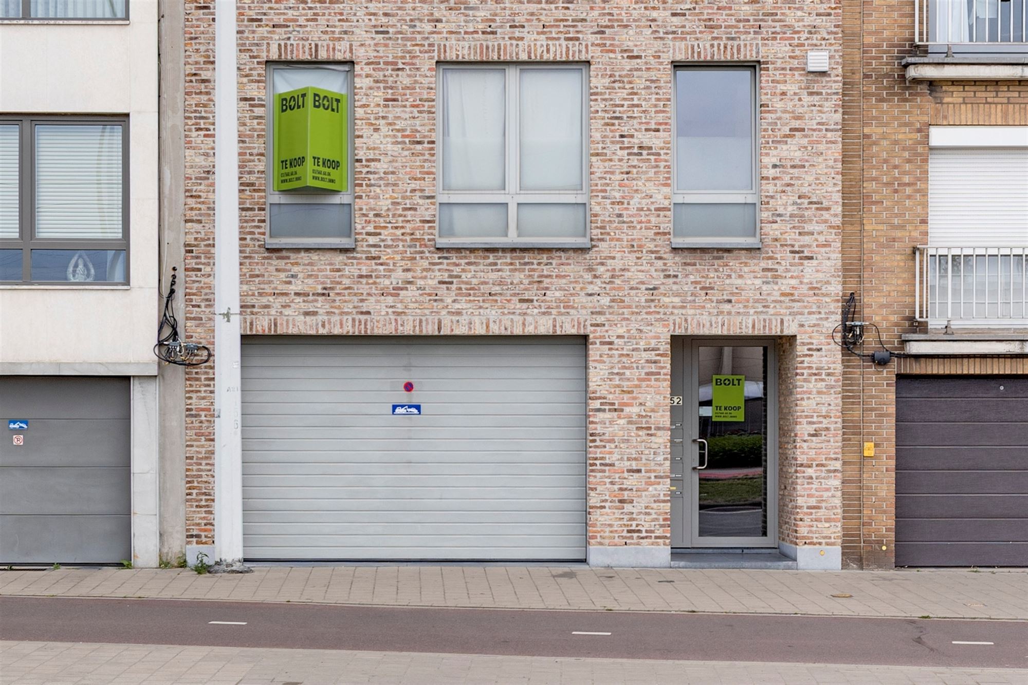 Lichtrijk 1-slaapkamer appartement met tuin en garagebox te koop in Merksem - foto 2