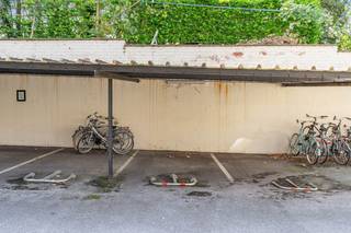 Autostaanplaats 15 is prima gelegen in de Tervuursestraat en nabij het UZ Gasthuisberg. De staanplaats is bovendien gemakkelijk toegankelijk.Indien u...