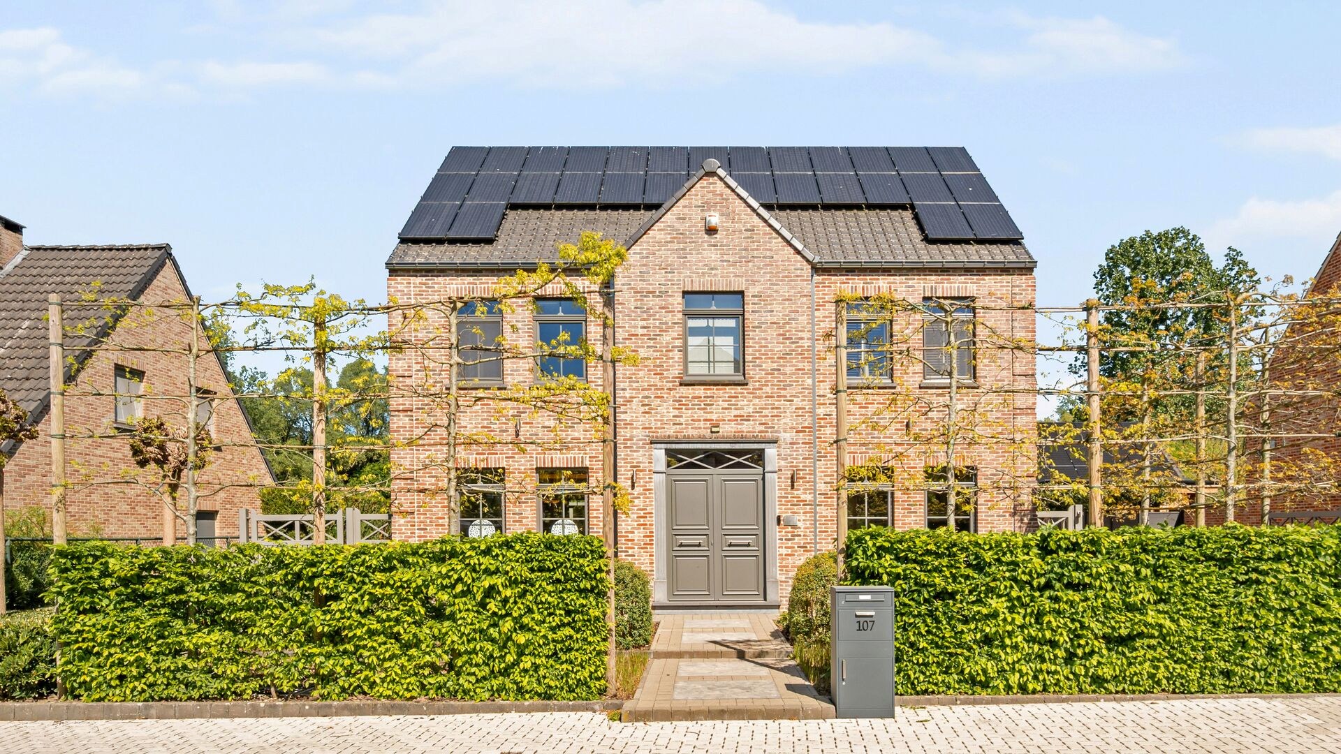 Statig en instapklaar landhuis  gelegen op een terrein van 3.638 m² te Romershoven. (Bilzen-Hoeselt) - foto 2