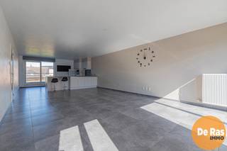 EERSTE BEZOEKDAG ZATERDAG 4 APRIL 2026 VAN 10U TOT 13U (enkel op afspraak)LEDE - Dit recent gebouwd, volledig instapklaar duplexappartement met EPC...