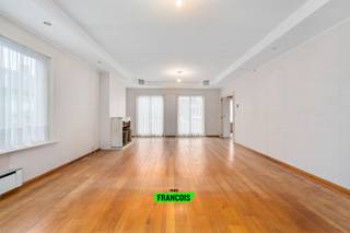 Charmante woning met 2 slaapkamers te Zedelgem!Op een steenworp van het centrum van Veldegem bevindt zich deze op te frissen woning met tal van...