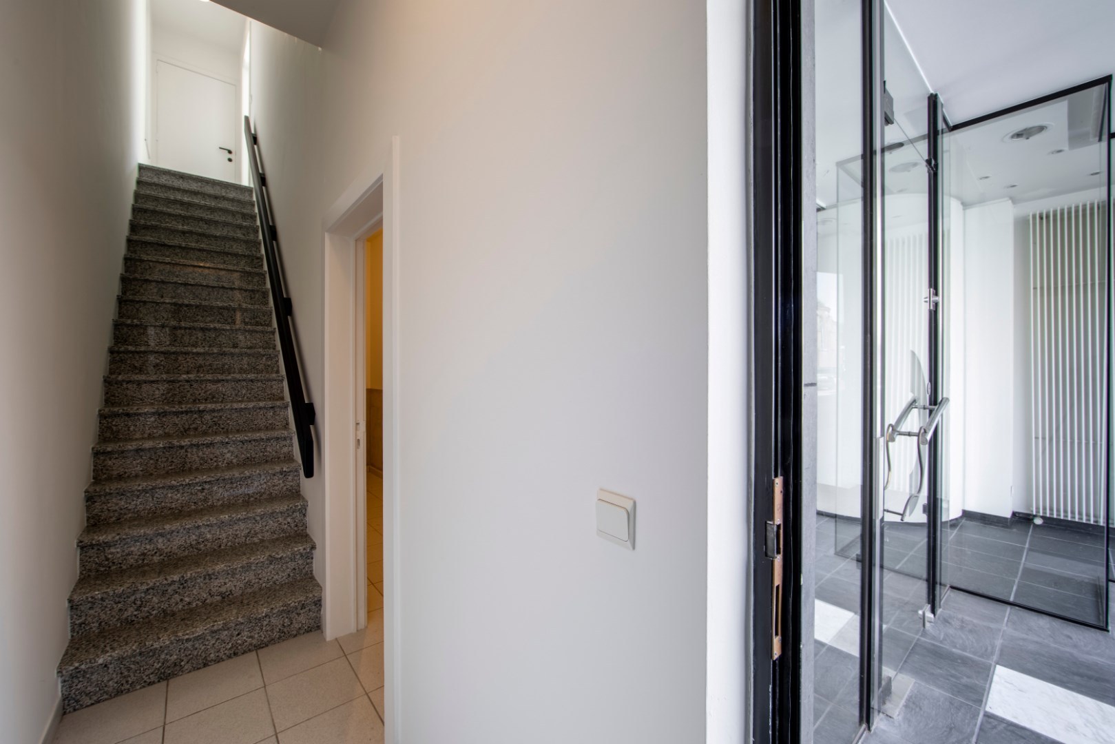 Ruim duplex appartement in hartje Meulebeke! - foto 3