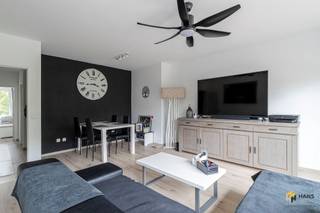 Nieuwdreef 118 (1e verd.) - Merksem Instapklaar appartement (85m²) met 2 slaapkamers, terras (4 m²) en gemeenschappelijke tuin in Merksem. In de...