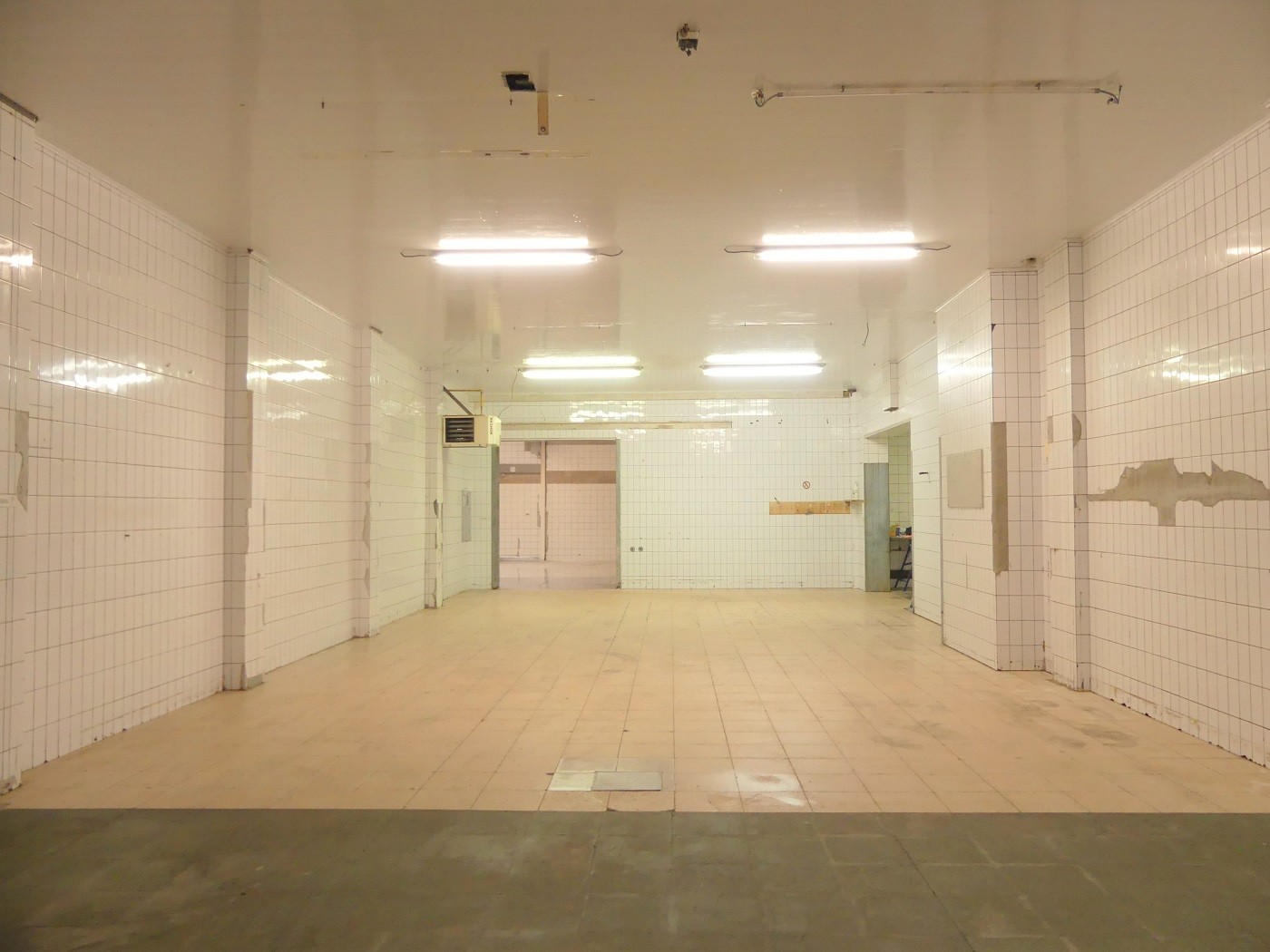 Loods, 166 m², uitermate geschikt voor opslag-/stockageruimte - toegankelijk via manuele toegangspoort - foto 2