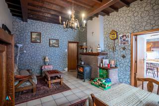 Hoeve met landbouwinfrastructuur op ca. 1,5 haIn het landelijke Loenhout vindt u deze hoeve met bijhorende landbouwinfrastructuur op een ruim perceel...