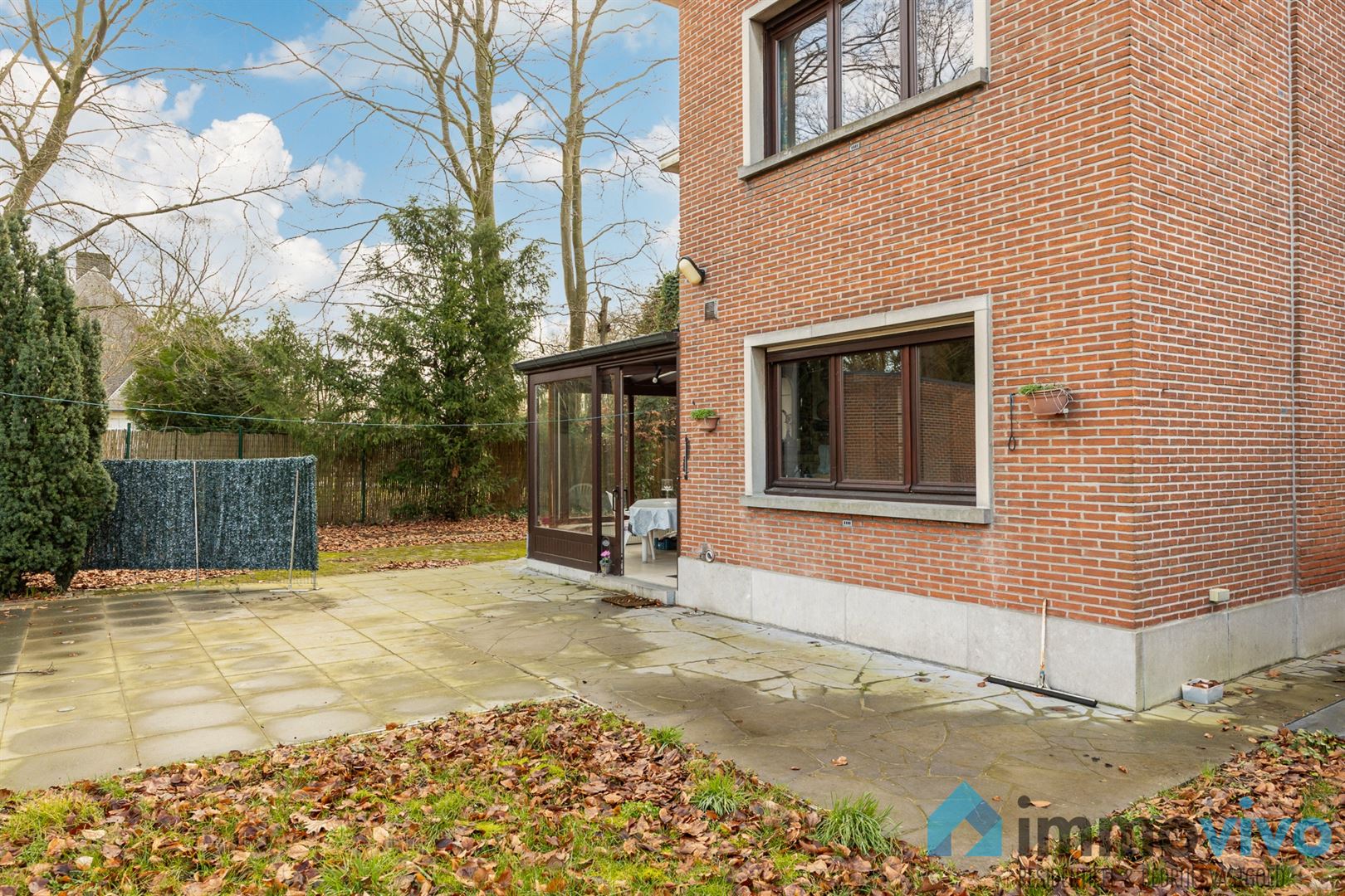 Ruime villa met garage en zwembad - foto 5