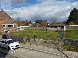 Perceel bouwgrond te koop in de Vredestraat voor open bebouwingLot 1: 3are24ca (breedte 20,09 meter, diepte 17,44m)Rustig gelegen in een...