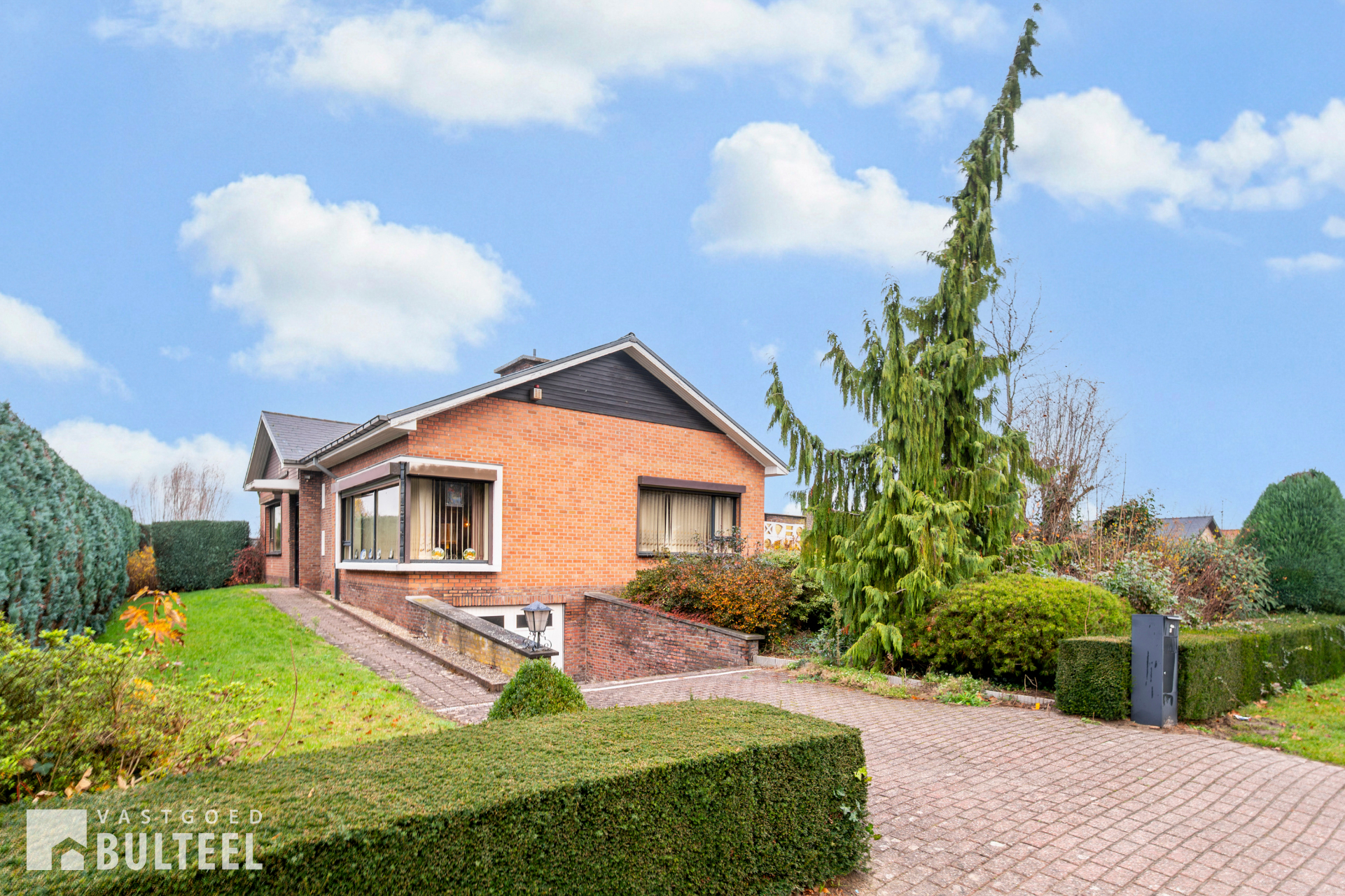 Te renoveren bungalow met twee slaapkamers en tuin. - foto 1
