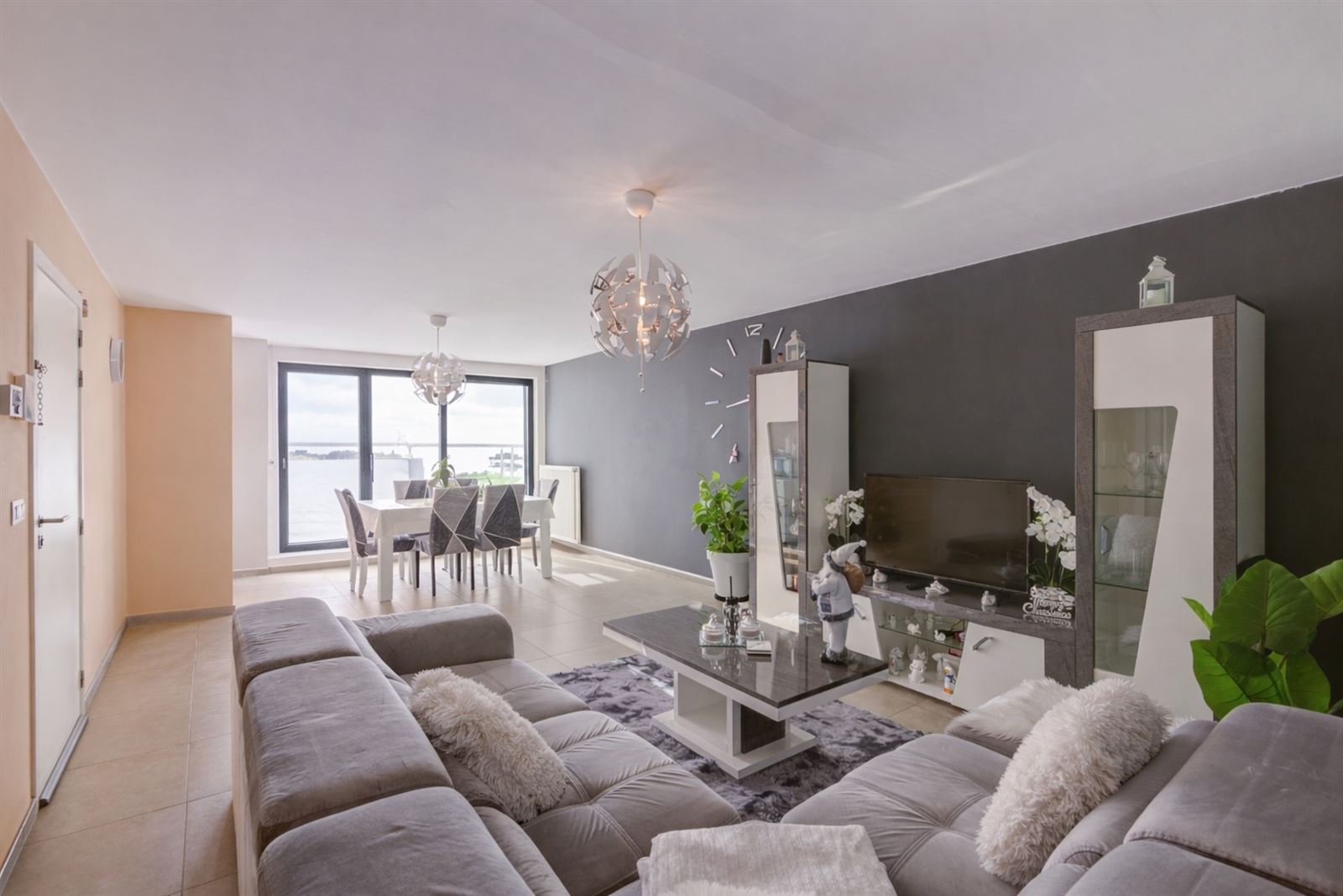 Instapklaar, energiezuinig appartement met autostaanplaats - foto 3