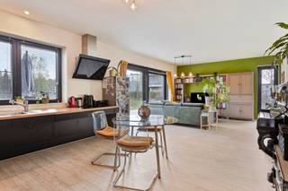 Sometimes you arrive at a place where everything just feels right. Where comfort, sustainability and peace come together in a home that instantly...